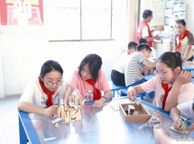白驹镇爱心暑托班情暖双职工家庭
