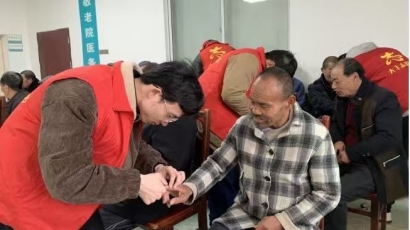 大桥镇年轻干部理论学习小组实践活动纪实