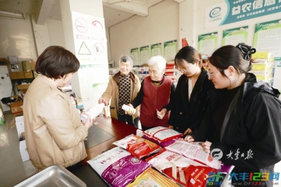 草堰镇： “农技一刻”接地气 便民服务受青睐