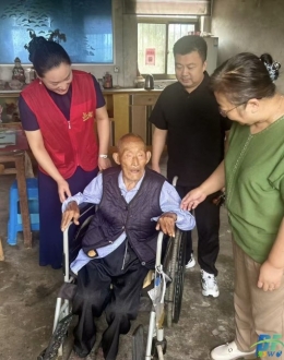大丰：中秋情暖老党员 红色薪火永相传