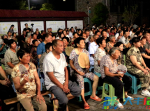 草堰镇：村头巡演接地气 精彩淮剧醉乡亲