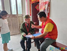 红色驿站组织志愿者开展看望慰问老党员公益活动