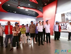 草庙镇新海村组织党员走出去参观学习