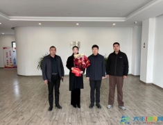 开学季：以党员初心传温暖，以好人精神护童心