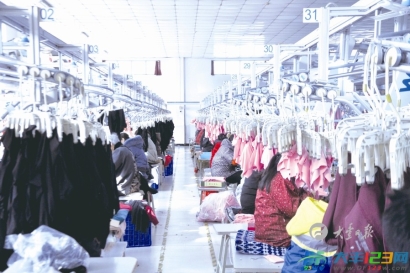 大丰锐奇曼制衣赶工忙