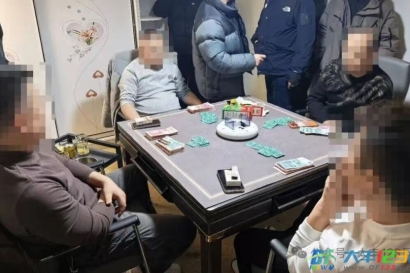 大丰公安抓获4个人深夜聚赌，3万块赌资被没收