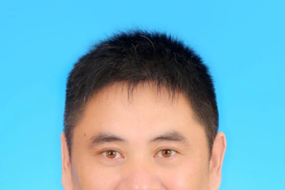 盐城市第三人民医院卢晓明教授来大丰三院坐诊