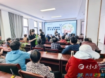 大桥镇开展老年人智能手机实操培训